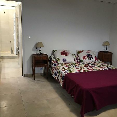 Au Domaine De Lea Apartment Hyeres Exterior photo