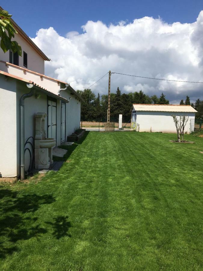 Au Domaine De Lea Apartment Hyeres Exterior photo